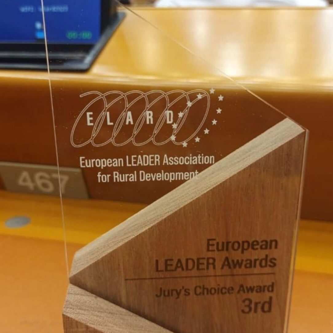 Le Projet Agglo Gal de l’Auto-École Sociale Nomade de Matoury récompensé par le 3e prix « European LEADER Awards » Le Projet Agglo Gal de l’Auto-École Sociale Nomade de Matoury récompensé par le 3e prix « European LEADER Awards »